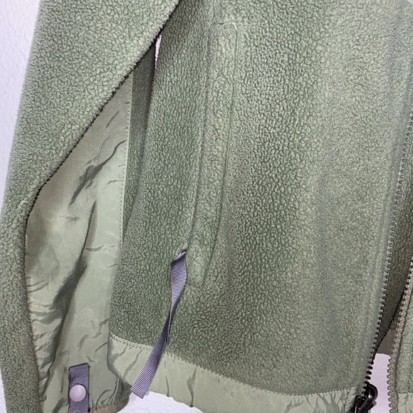 Green North Face Zip Up Jacket - Picture 4 of 7